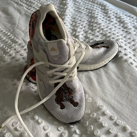 Adidas Ultra boost Chinese New Year special edition - Picture 3 of 3